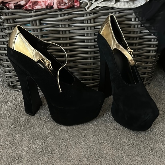 DV by Dolce Vita Shoes - DOLCE VITA PLATFORM SHOES SIZE 7 1/2 BRAND NEW